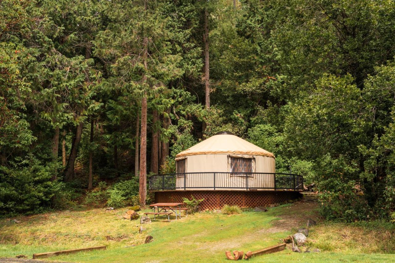 Redwood Meadows Rv Resort Кресент-Сіті Екстер'єр фото