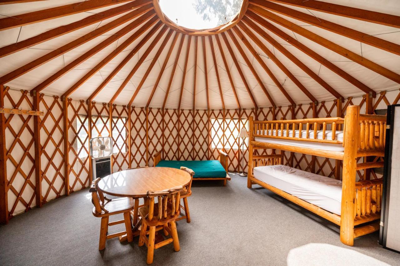 Redwood Meadows Rv Resort Кресент-Сіті Екстер'єр фото