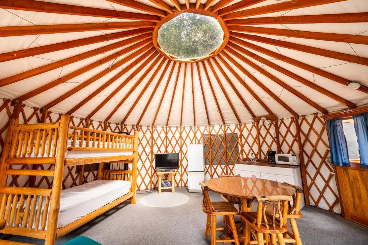 Redwood Meadows Rv Resort Кресент-Сіті Екстер'єр фото