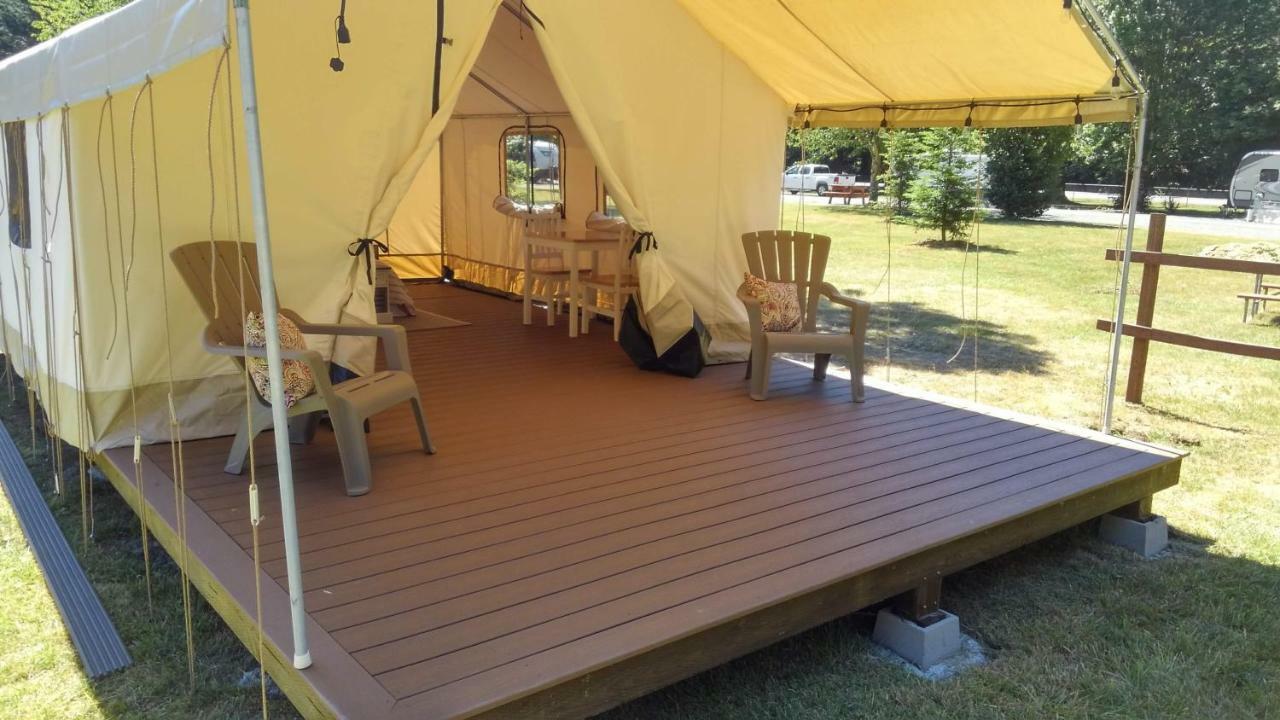 Redwood Meadows Rv Resort Кресент-Сіті Екстер'єр фото